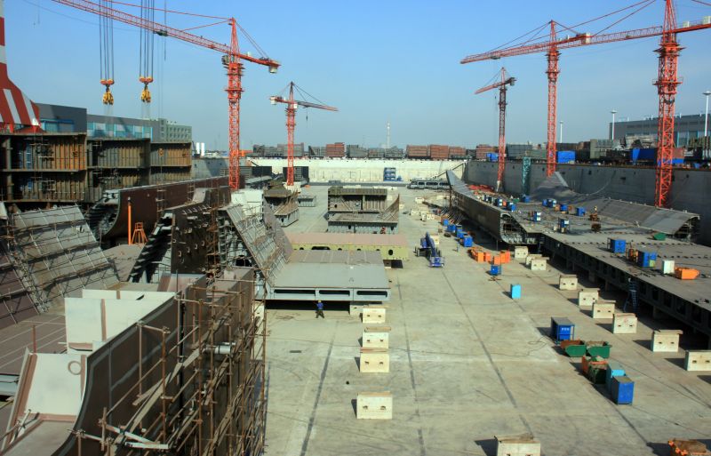 2、江蘇東方重工五十萬(wàn)噸級(jí)船塢——塢室.jpg