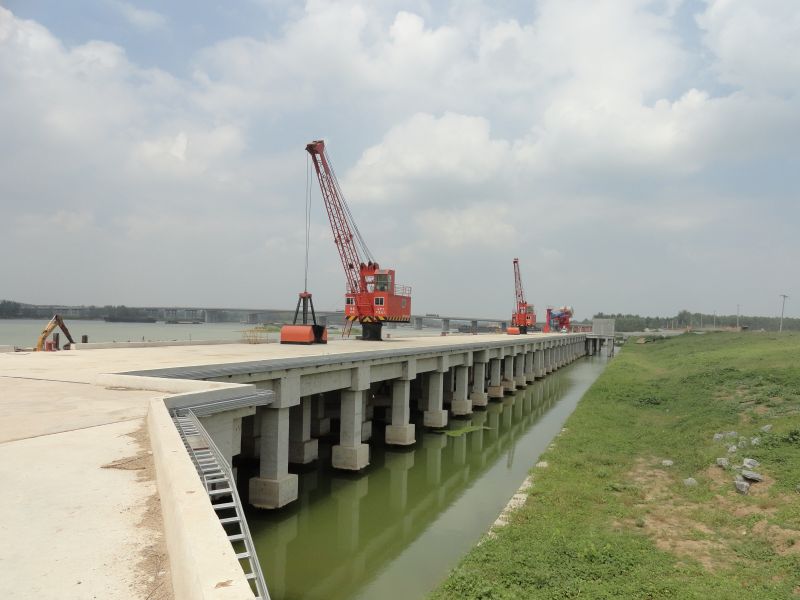 6、邳州港2000噸級碼頭.jpg