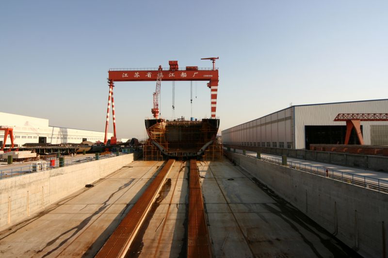 9、鎮(zhèn)江船廠六萬噸級半塢式船臺.jpg